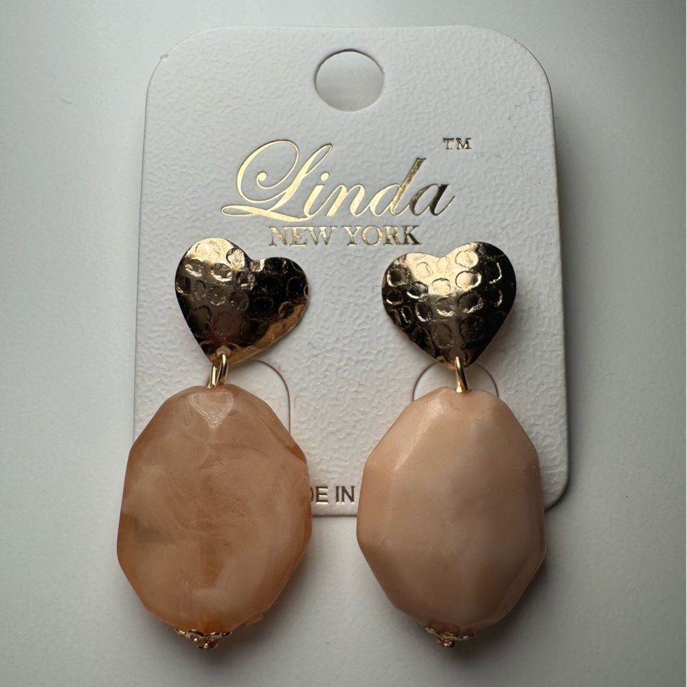 Linda New York Soft Blush Hammered Stone Drop Fashion Stud Earring